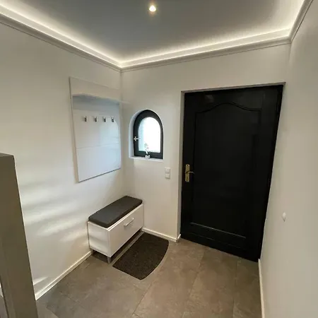 Schoenes Reihenhaus Mit Garten Holiday home Magdeburg