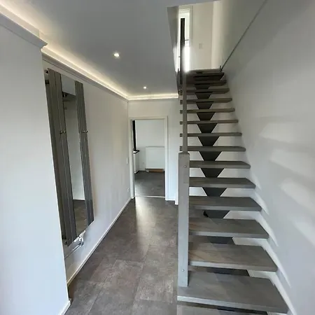 Schoenes Reihenhaus Mit Garten بيت للعطل ماغديبورغ