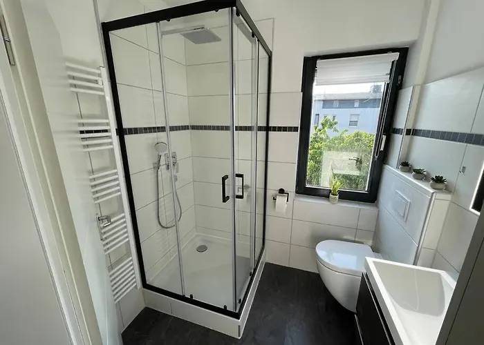 Schoenes Reihenhaus Mit Garten *